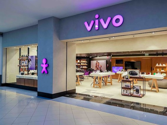 Vivo reinaugura loja com conceito interativo em Guarulhos