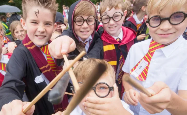 Warner Play faz evento de Harry Potter na Paulista