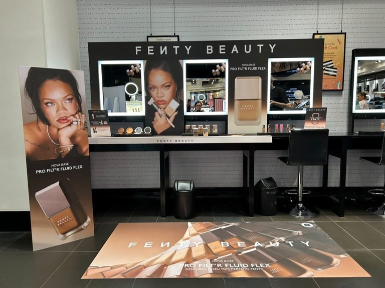 Fenty Beauty faz ativação de PRO FILT’R FLUID FLEX em lojas da Sephora