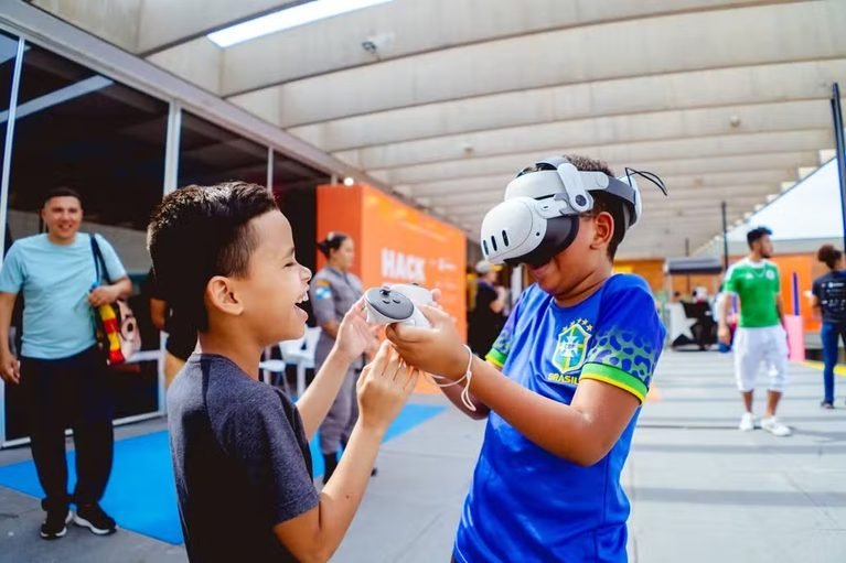 HACKTUDO 2026 tem experiências de IA, robótica e realidade mista no Rio e em SP