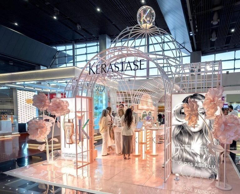 Kérastase abre a House of Gloss em aeroportos de SP e do Rio