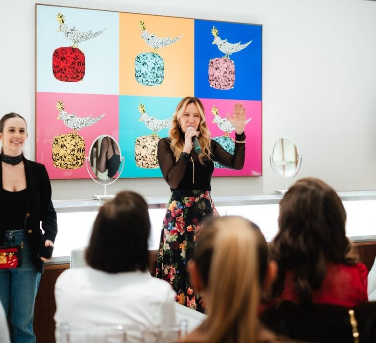Tiffany & Co. promove encontro com artista no Pátio Batel