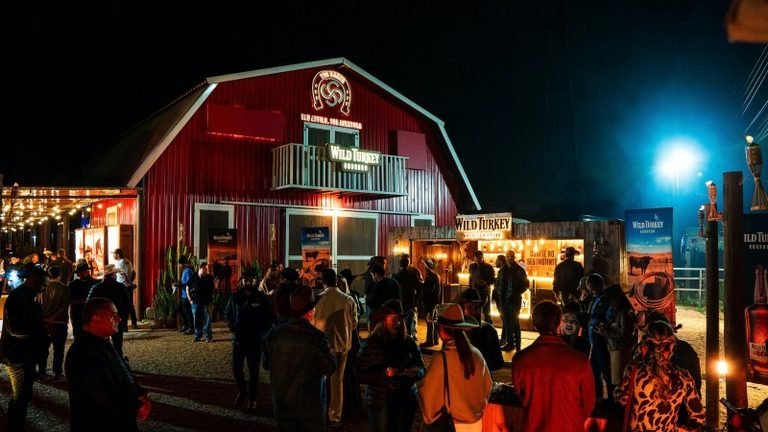 Wild Turkey conecta bourbon e cultura sertaneja durante o Rancho 101