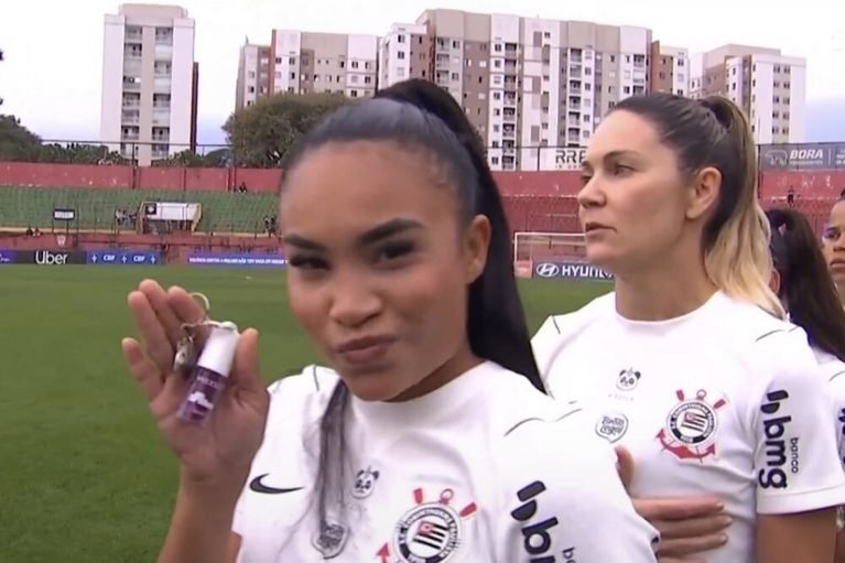 Corinthians recebe multa de R$ 10 mil por ativação durante hino no Brasileirão Feminino