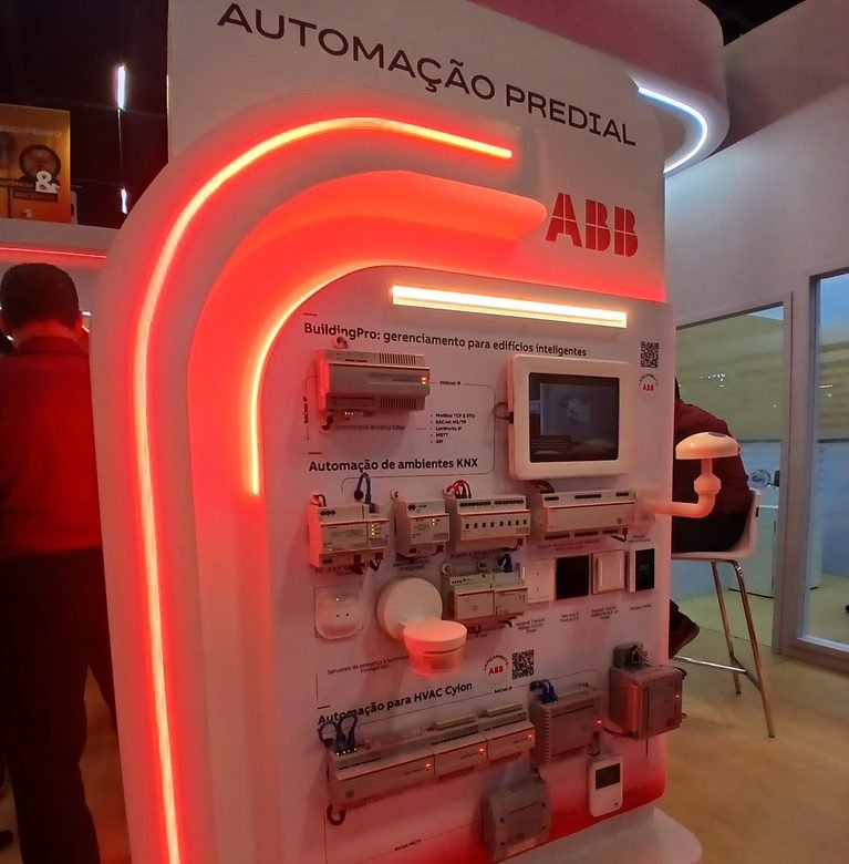 ABB leva demonstrações de automação e capacitação profissional à FEICON RJ 2026