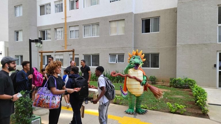 Docile faz ativação de Halloween em edifícios residenciais de São Paulo