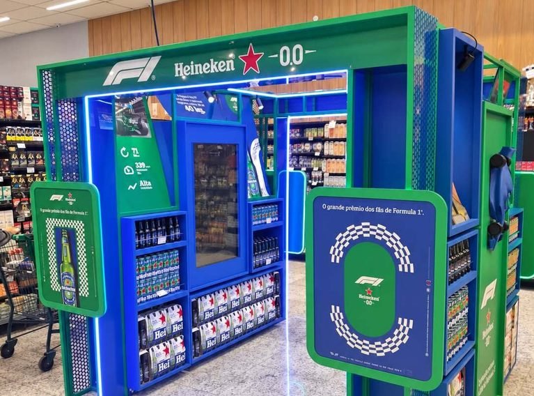 Heineken 0.0 leva Fórmula 1 ao varejo com ativações em SP