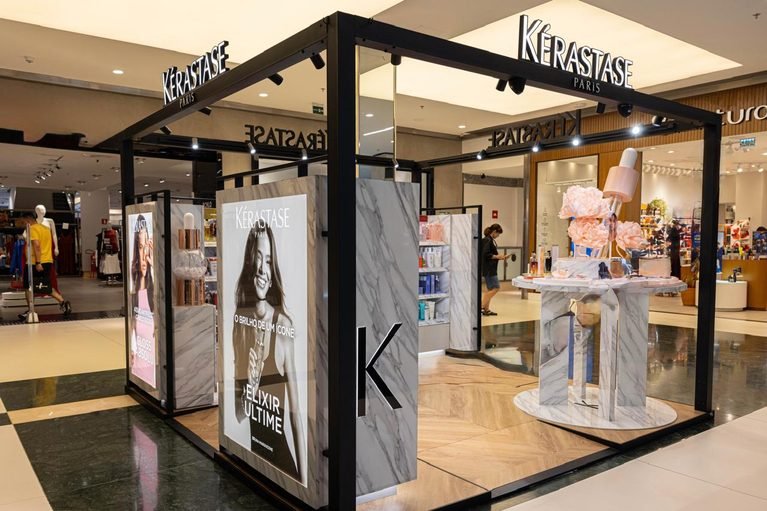 Kérastase inaugura primeiro quiosque no Brasil em Goiânia