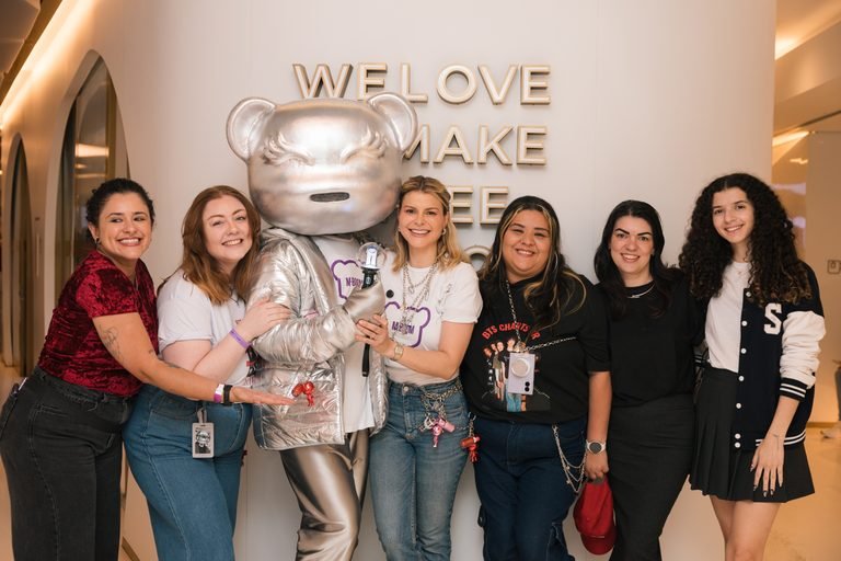 MBOOM reúne It Boomies e fãs de BTS em experiência presencial em SP