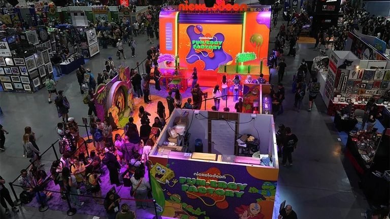 Nickelodeon na New York Comic Con tem fábrica interativa e slime de seis metros