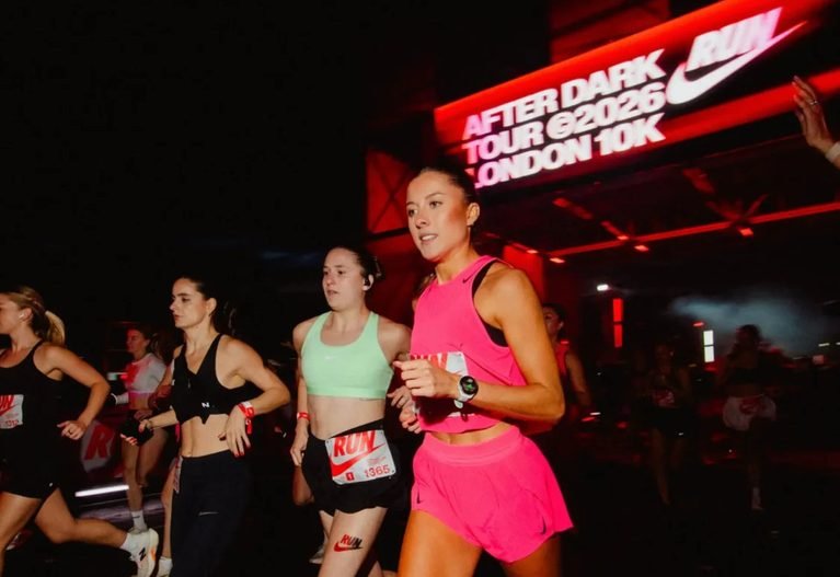 Nike faz corrida noturna como parte do After Dark Tour em Londres