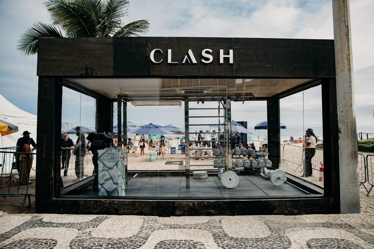 O Boticário leva Gabriel Medina a cubo gelado em Ipanema