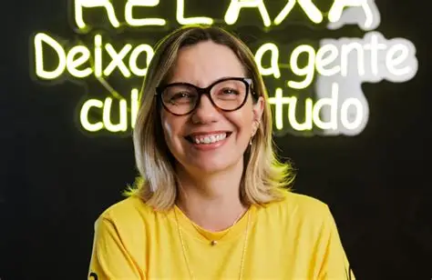 Vanessa Chiarelli Schabbel se destaca no live marketing com trajetória de liderança