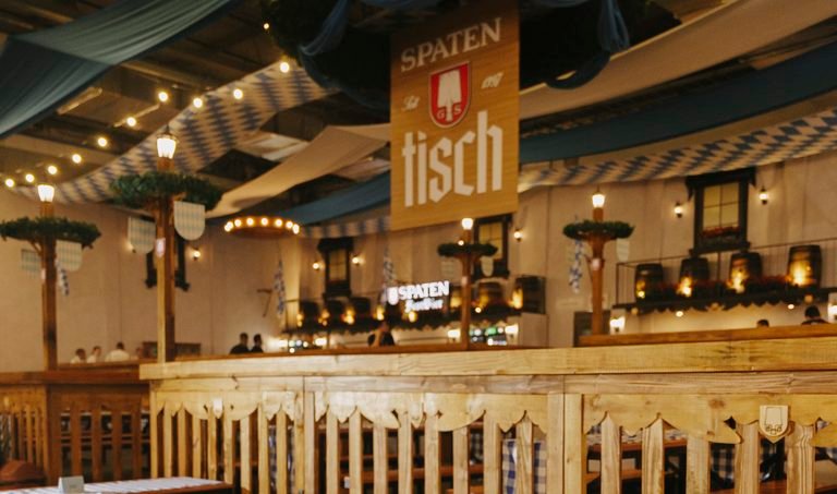 Spaten Tisch estreia na Oktoberfest Blumenau 2026