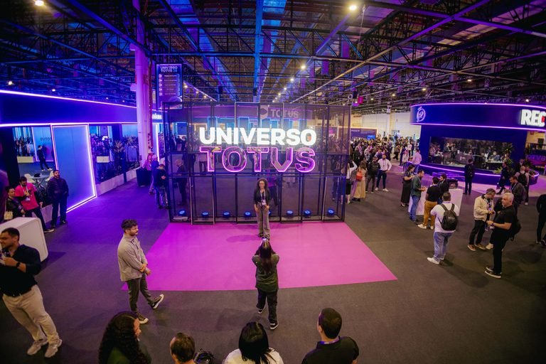Universo TOTVS 2026 reúne mais de 20 mil participantes em SP