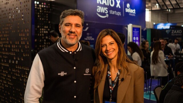 A Agência 947 realizou um projeto inovador e impactante para a Amazon Web Services (AWS) no Startup Summit, um dos maiores eventos do setor de startups do Brasil, com base no conceito "Unlock The Future" (Desbloqueando o Futuro). A iniciativa durante o evento, que aconteceu em Florianópolis entre os dias 14 e 16 de agosto, teve como objetivo destacar a AWS como a parceira ideal para impulsionar o crescimento dos empreendedores.
