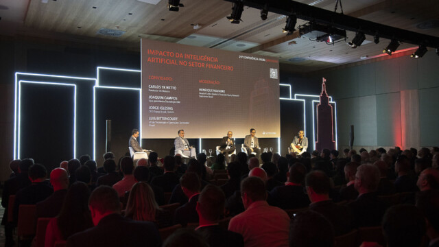 O Santander, em um evento que marca um quarto de século de história e conhecimento, realizou nos dias 27 e 28 de agosto sua Conferência Anual, no Grand Hyatt Hotel, em São Paulo. Com o apoio da agência .be comunica, a edição de 2024 superou todas as expectativas, reunindo mais de 2.000 participantes, entre eles CEOs, C-levels e investidores de diversas empresas nacionais e internacionais.