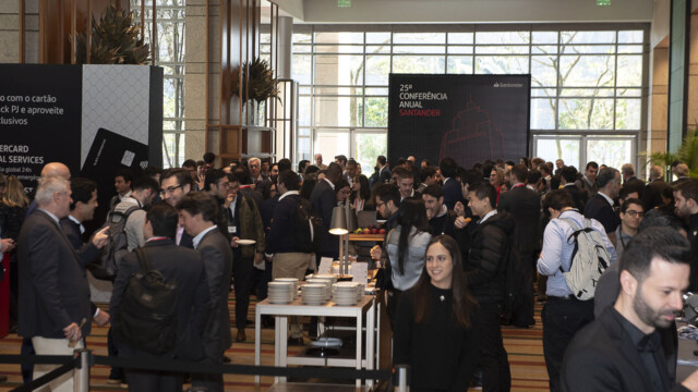 O Santander, em um evento que marca um quarto de século de história e conhecimento, realizou nos dias 27 e 28 de agosto sua Conferência Anual, no Grand Hyatt Hotel, em São Paulo. Com o apoio da agência .be comunica, a edição de 2024 superou todas as expectativas, reunindo mais de 2.000 participantes, entre eles CEOs, C-levels e investidores de diversas empresas nacionais e internacionais.