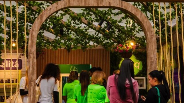 A tradicional Corrida do Pão de Açúcar completou 30 anos no dia 29 de setembro, com uma edição inesquecível que reuniu milhares de participantes no Parque Ibirapuera, em São Paulo. A marca, conhecida por promover a saúde e o bem-estar, inovou ao incluir a Caminhada no evento, ampliando o público e oferecendo mais opções para os amantes de atividades físicas, além de experiências imersivas, como uma ação de flash mob.