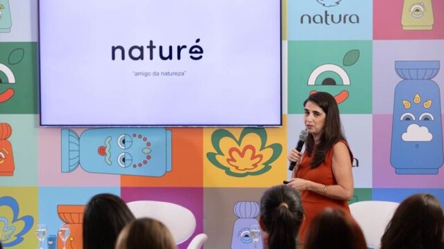 A Natura, em busca de promover uma infância mais conectada com a natureza, acaba de relançar a linha Naturé, de cuidados infantis. A novidade foi apresentada em um evento especial na Casa Conteúdo, em São Paulo, que contou com a presença de influenciadores, jornalistas e seus filhos.
