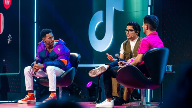 A segunda edição do TikTok para Criadores movimentou a comunidade de criadores de conteúdo no dia 29 de agosto. O evento, com produção por conta da tm1 Brand Experience, foi apresentado por Paulo Vieira, e ofereceu um dia inteiro de conhecimento e networking, com painéis sobre as mais diversas temáticas relacionadas à criação de conteúdo no TikTok.