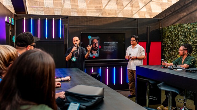 A segunda edição do TikTok para Criadores movimentou a comunidade de criadores de conteúdo no dia 29 de agosto. O evento, com produção por conta da tm1 Brand Experience, foi apresentado por Paulo Vieira, e ofereceu um dia inteiro de conhecimento e networking, com painéis sobre as mais diversas temáticas relacionadas à criação de conteúdo no TikTok.