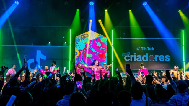A segunda edição do TikTok para Criadores movimentou a comunidade de criadores de conteúdo no dia 29 de agosto. O evento, com produção por conta da tm1 Brand Experience, foi apresentado por Paulo Vieira, e ofereceu um dia inteiro de conhecimento e networking, com painéis sobre as mais diversas temáticas relacionadas à criação de conteúdo no TikTok.