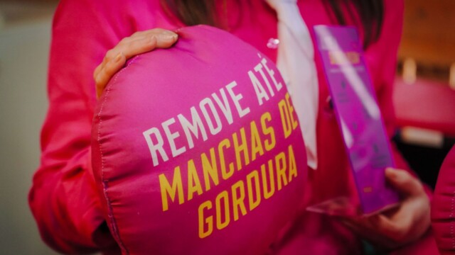 A Agência 947 iniciou sua jornada nos festivais do Sul de forma memorável, elevando a experiência do público na Semana Farroupilha em ativações criadas para a Vanish (Reckitt). A agência, reconhecida por criar experiências inesquecíveis entre marcas e seus públicos, conseguiu solidificar a presença da Vanish em um dos maiores eventos culturais do Rio Grande do Sul.