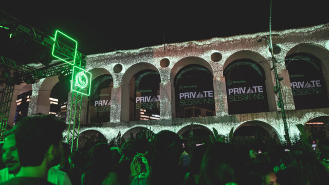 No dia 11 de setembro, o Rio de Janeiro recebeu um evento que celebrou a privacidade e a música. O WhatsApp, em parceria com a Agência Haute, transformou os icônicos Arcos da Lapa em um cenário mágico para o lançamento do WhatsApp Private Sessions.