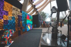 Em uma noite marcada por emoção e celebração, o Grupo MM, referência no setor de eventos corporativos do Brasil, comemorou seus 30 anos de história. A festa, realizada em 10 de outubro, reuniu mais de 400 convidados, entre clientes, parceiros e colaboradores, para celebrar as três décadas de sucesso da empresa.