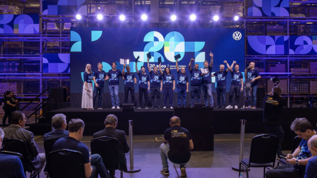 A Hype, renomada agência de eventos, mais uma vez superou expectativas e transformou um ambiente industrial em um palco de celebração memorável. Em parceria com a Volkswagen do Brasil, a agência idealizou e executou uma festa para marcar os 20 anos do maior Centro de Distribuição de Peças e Acessórios da América Latina.