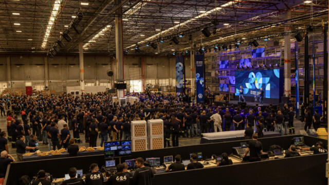 A Hype, renomada agência de eventos, mais uma vez superou expectativas e transformou um ambiente industrial em um palco de celebração memorável. Em parceria com a Volkswagen do Brasil, a agência idealizou e executou uma festa para marcar os 20 anos do maior Centro de Distribuição de Peças e Acessórios da América Latina.