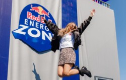 Durante o Listen Out Festival, um festival anual de música australiano realizado em Sydney, Perth, Melbourne e Brisbane desde 2013, a marca lançou sua segunda Red Bull Energy Zone global, um espaço exclusivo que busca revolucionar a experiência dos festivais.
