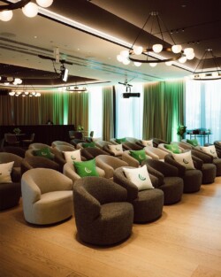 A 3ª edição do Kiwify Elite, evento exclusivo para grandes nomes do marketing digital, chegou ao fim, após 14 dias de experiências inesquecíveis na Islândia, de 25 de outubro a 2 de novembro. Organizado pela Fito Ag., agência responsável por transformar ideias em experiências memoráveis, o evento reuniu os maiores produtores digitais do Brasil em um cenário único e inspirador.