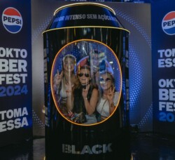 A Agência Guru, responsável pela concepção e execução da 39ª Oktoberfest Blumenau, celebra o sucesso da maior festa alemã das Américas. O evento, que ocorreu entre os dias 9 e 27 de outubro, reuniu cerca de 600 mil pessoas em 19 dias de muita festa, tradição e celebração da cultura cervejeira.