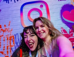 A Meta, gigante de tecnologia e mídia social, em parceria com a tm1, agência de brand experience líder em criação e produção de eventos, promoveu em 7 de novembro, em São Paulo, o Meta Festival 2024, que trouxe as principais novidades sobre o futuro das redes sociais. Com foco em influenciadores e criadores de conteúdo, o evento apresentou as mais recentes ferramentas de inteligência artificial da Meta, além de destacar o investimento da empresa no Threads.