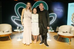 A Natura, líder em perfumaria no Brasil, promoveu um evento inesquecível em Recife, na última semana, para celebrar o lançamento de seus novos deo parfums Essencial Sentir. A marca escolheu a capital pernambucana, um dos maiores mercados de perfumes do país, para apresentar as novidades que prometem revolucionar o universo das fragrâncias.