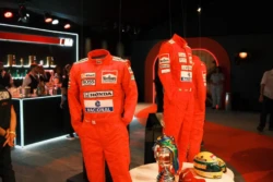 A magia de Ayrton Senna tomou conta do Auditório Ibirapuera, em São Paulo, na noite de 26 de novembro. A Netflix realizou a aguardada première da minissérie "Senna", que reuniu um time de estrelas, fãs e personalidades do esporte para celebrar a vida e a carreira do tricampeão mundial de Fórmula 1.
