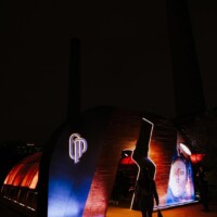 As agências irmãs Villas11 Trade e Fishfire, que fazem parte do grupo UMAUMA, promoveram um evento exclusivo na histórica Casa das Caldeiras, em São Paulo, para apresentar o novo posicionamento da icônica marca Old Parr. A noite reuniu um seleto grupo de jornalistas, influenciadores digitais e convidados especiais, que tiveram a oportunidade de vivenciar em primeira mão as novidades da marca.